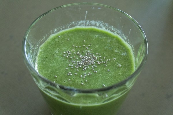 Quelles sont les meilleures recettes de smoothies verts pour un petit-déjeuner détox ?